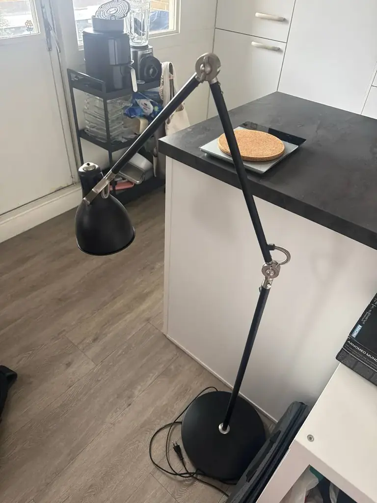 ikea standing lamp, works perfectly, 10eur
