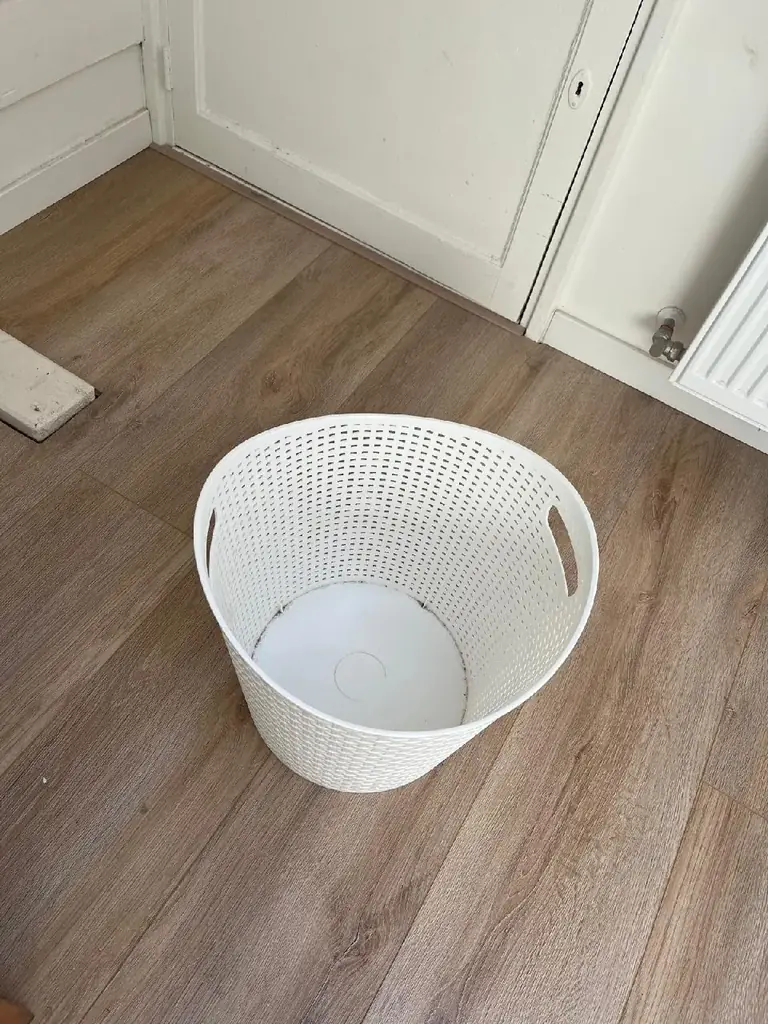 Wardrobe - 70€