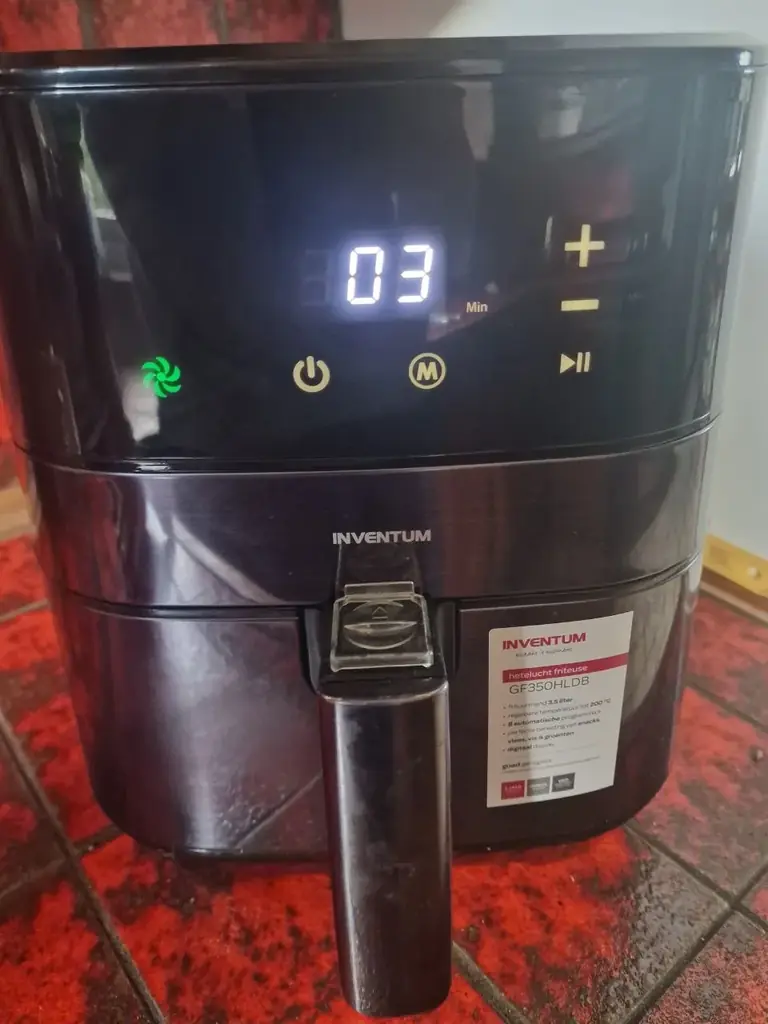 Good evening, we are offering the following items: a new Inventum air fryer (never used, suitable f…