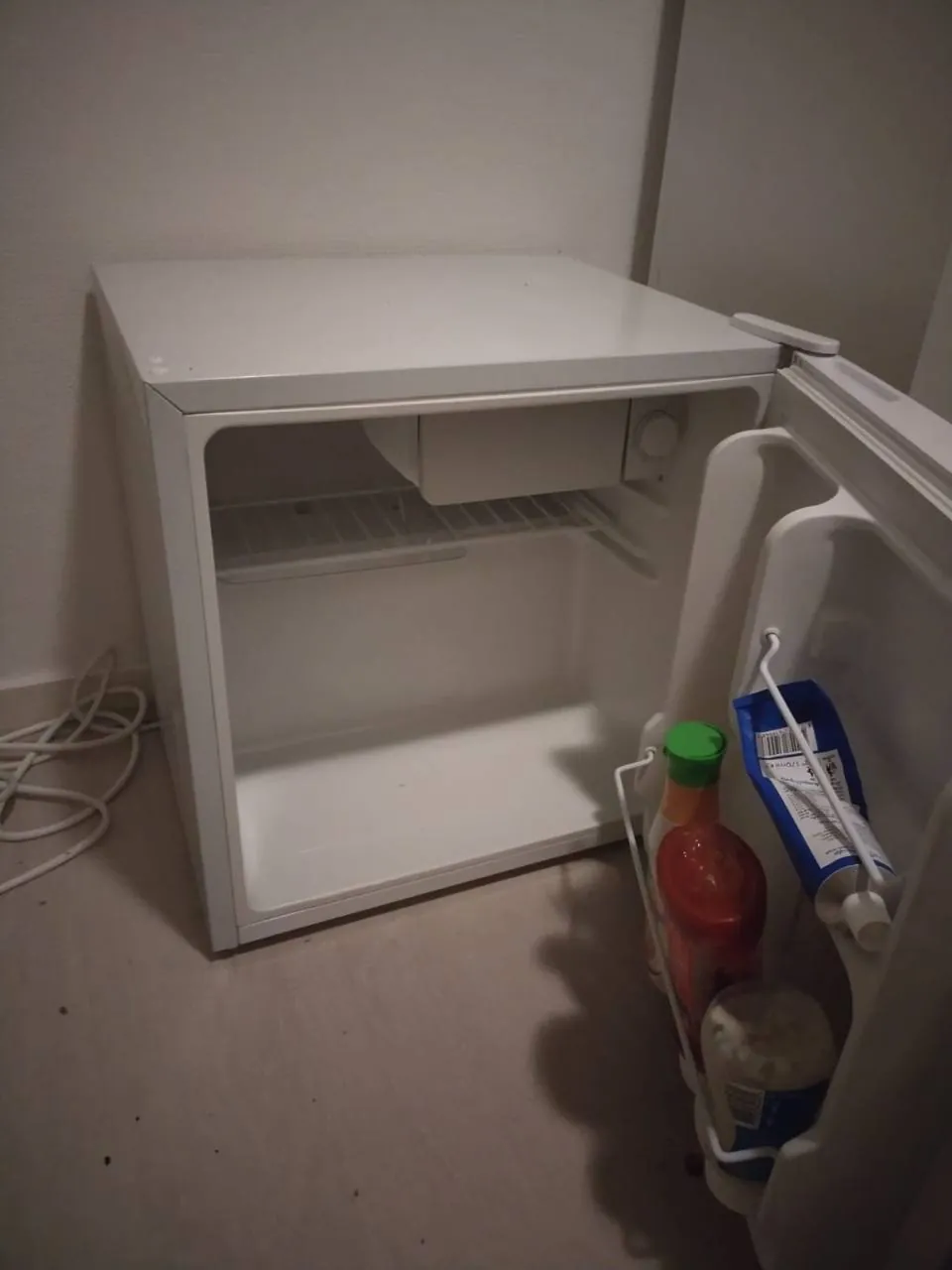 Mini fridge available 35€ dm me (negotiable)