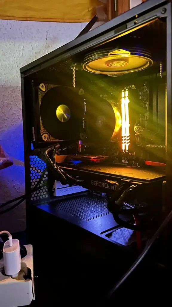 Я продаю свой компьютер с видеокартой RTX 2080 (с водяным охлаждением), процессором Ryzen 5 5600, 2…