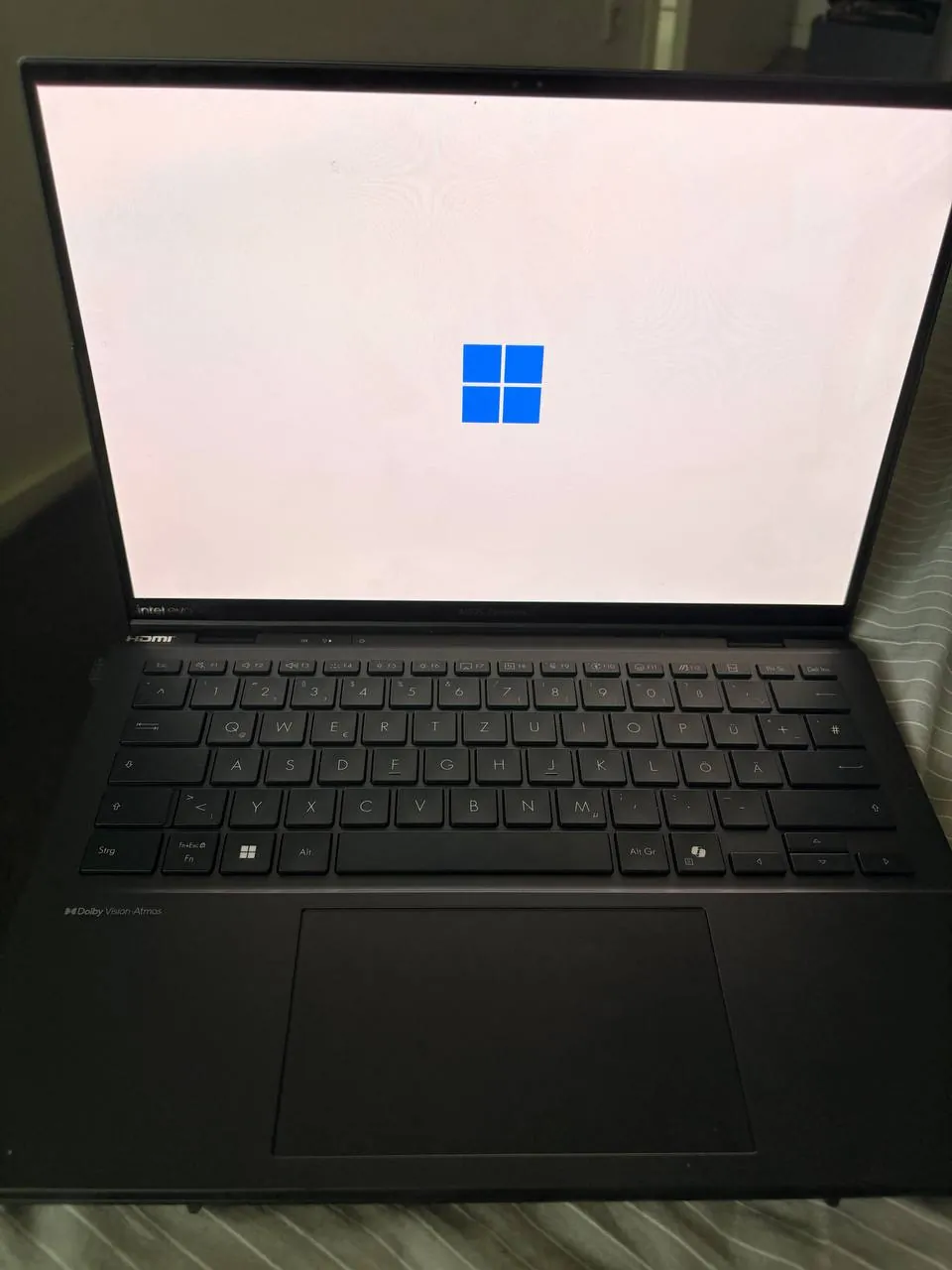 ASUS Zenbook Duo (Два экрана)