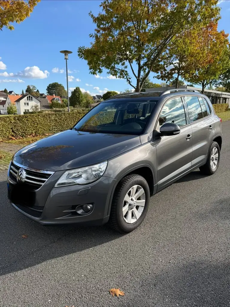 VW Tiguan 2011г.180тыс.2.0 бензин.АКП.4 Motion.TÜV 02.2027-не прихотливый,комфортный,экономичный кр…