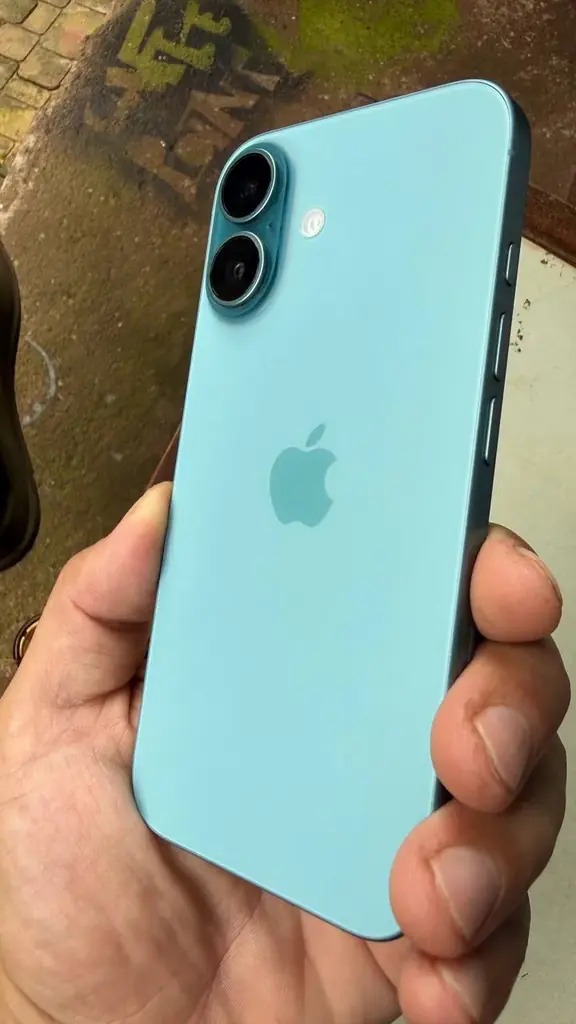 Продается iPhone 16 , 128 gb