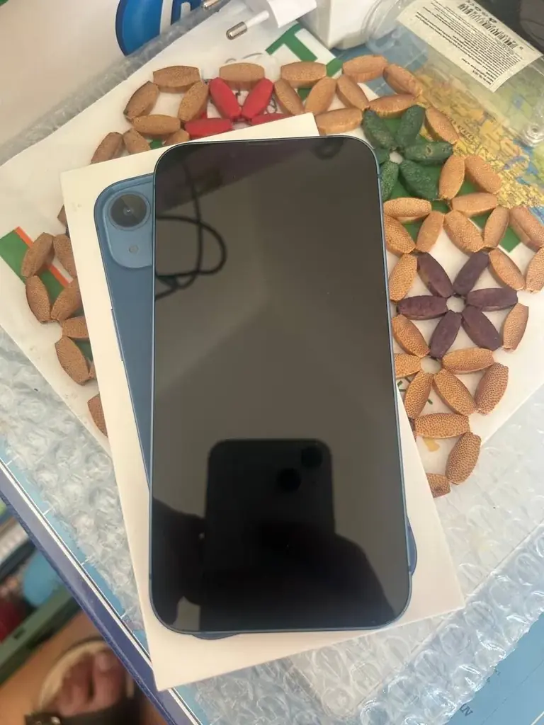 1.Продам iPhone 13 128gb 📱