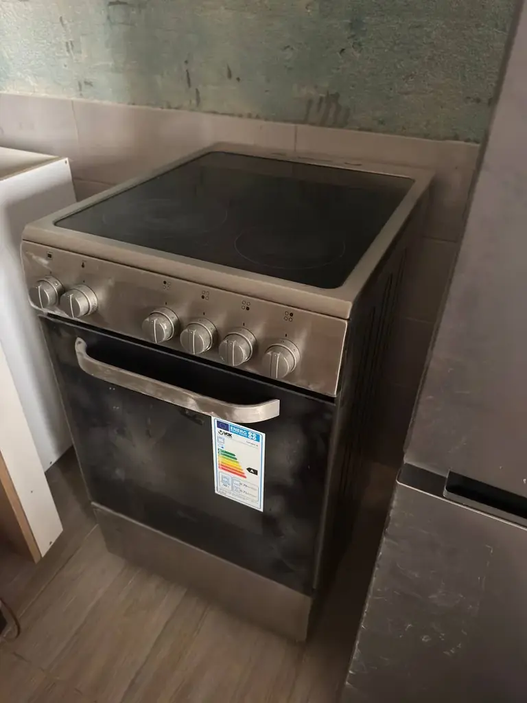 Продам плиту vivax и вытяжку beko, самовывоз