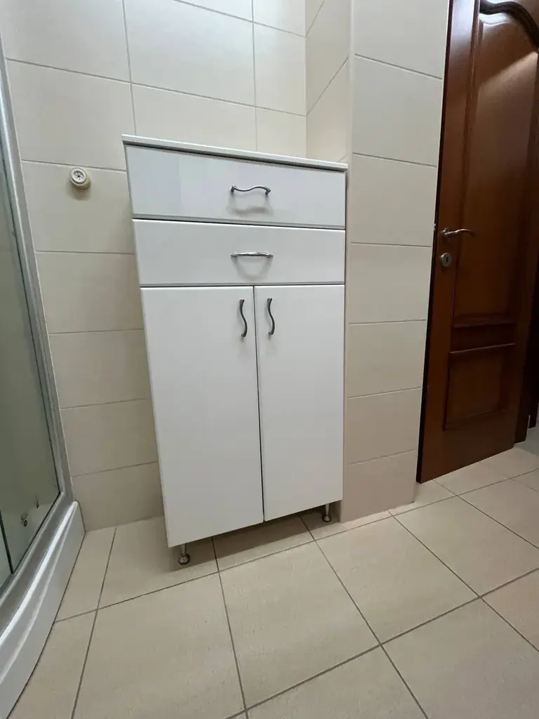 Продам шкаф для ванной комнаты, 20 евро. Будва.