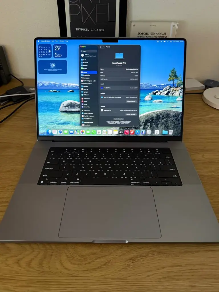 Продаю MacBook Pro 16" M1 Max, версия с 32-core GPU, 32GB ram, 1TB.