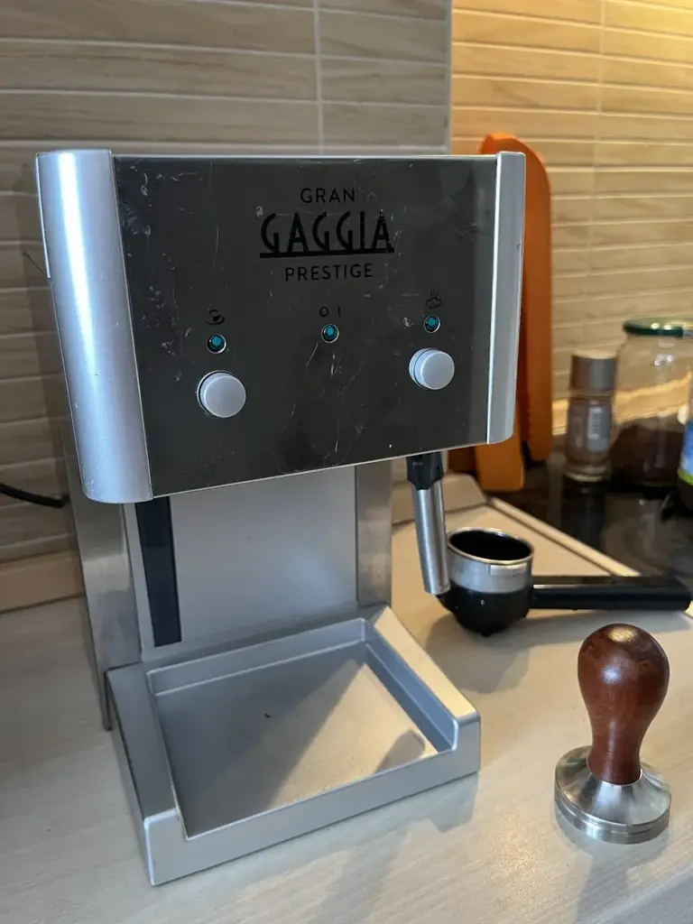 На продажу есть (всё в Будве, у кафе Гарден):