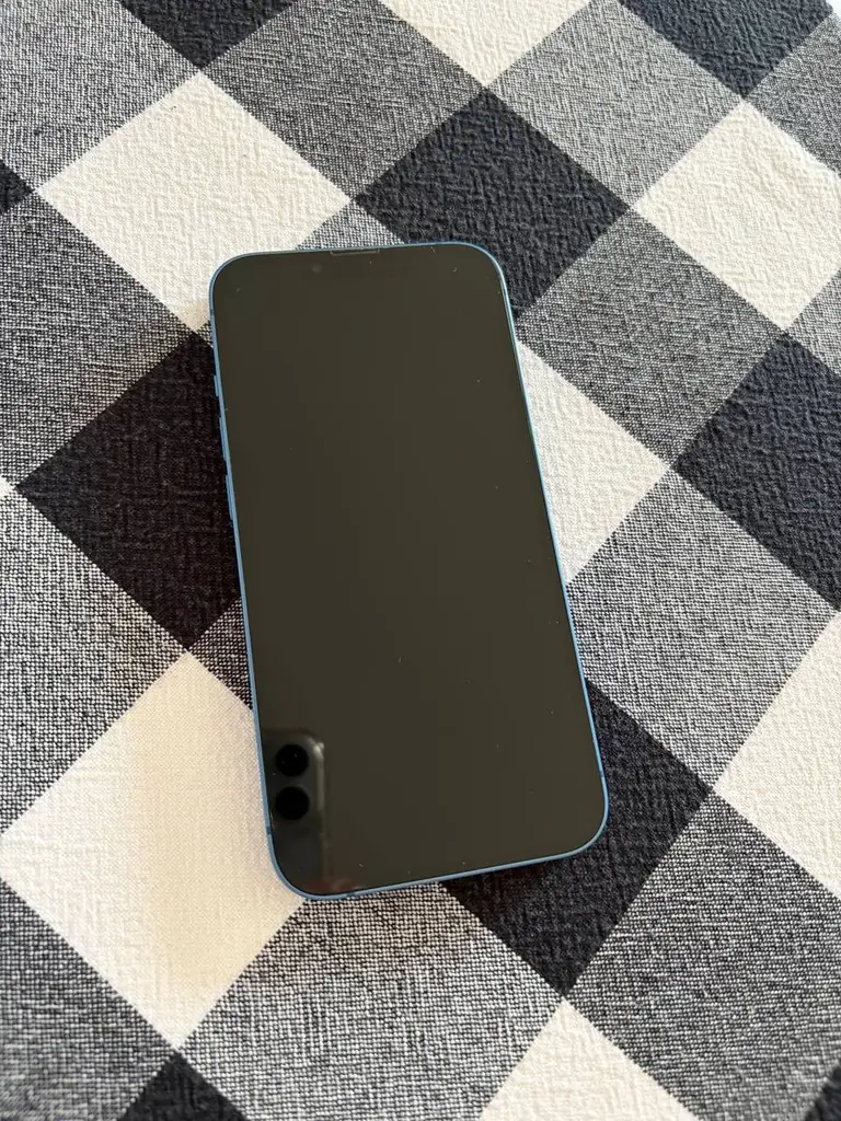 Продается Iphone 13, цвет синий, состояние отличное, сколов и повреждений нет. Состояние аккумулято…