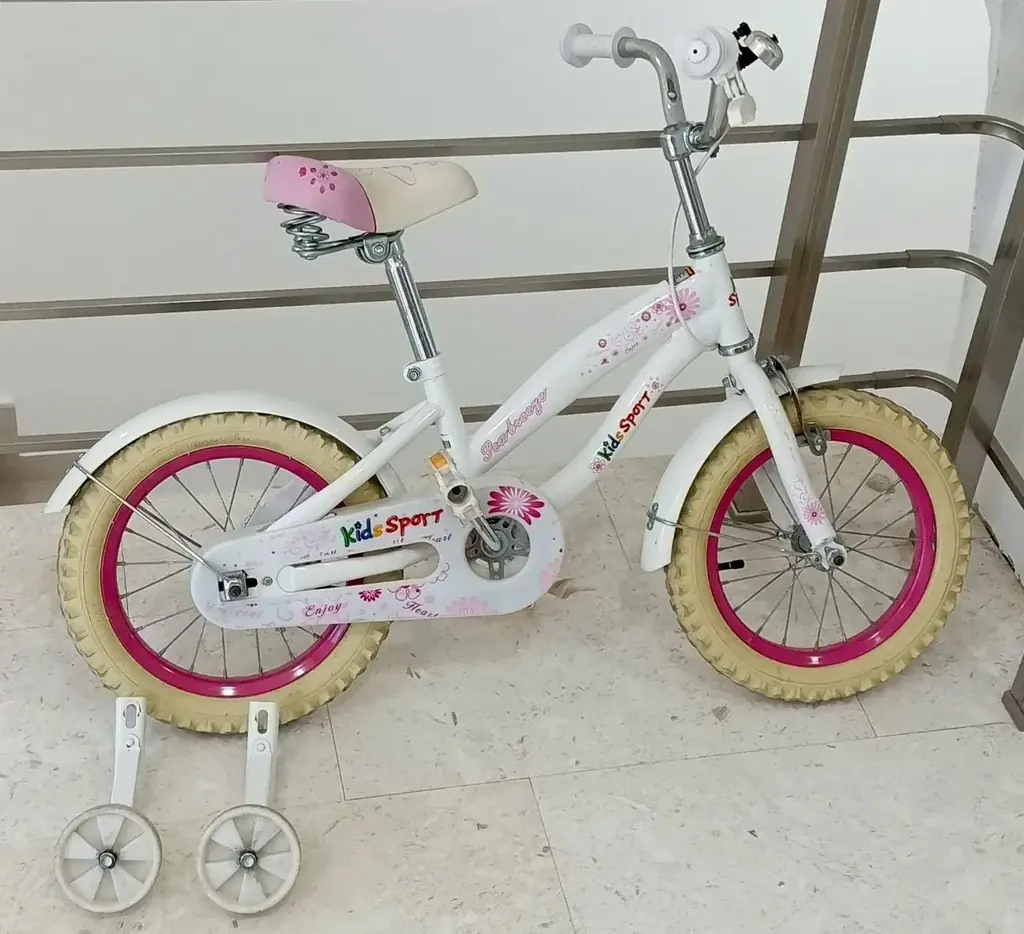 Велосипед. 4-7 лет. Состояние отличное. 70 €. Бар.