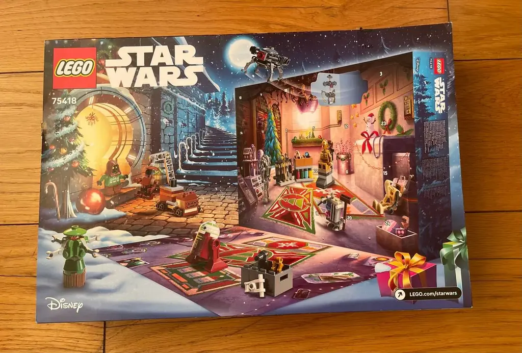 Фигурки итальянские   Brain rot. Цена 10€.  Лего StarWars -10€. Будва.