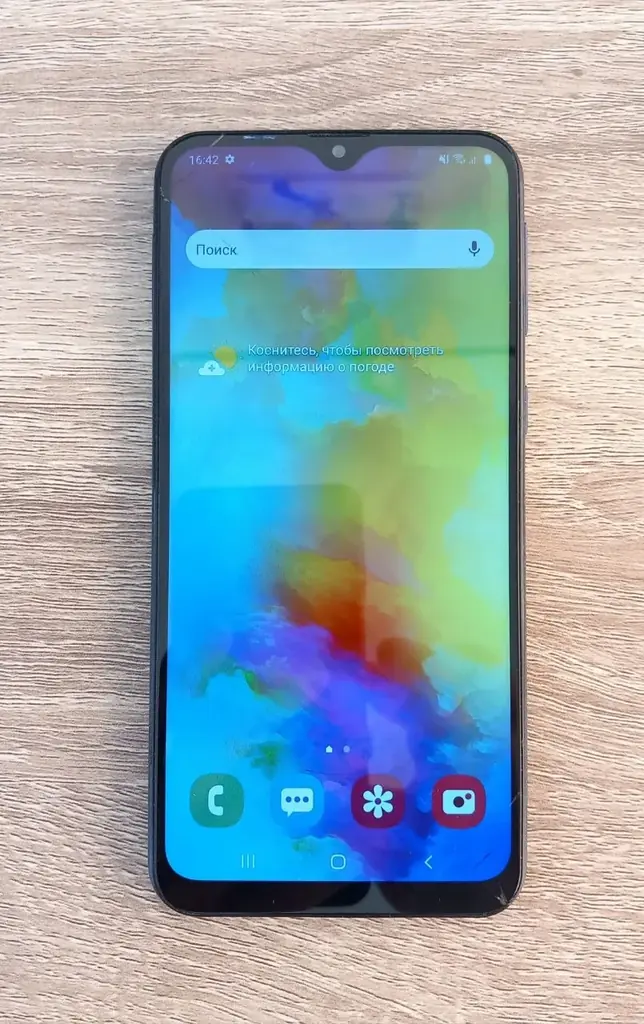 Продам смартфон Samsung M20. Память 3/32 ГБ, 2 Sim, NFC.