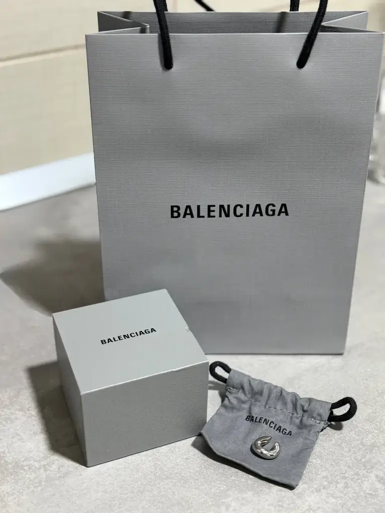 Каф Balenciaga оригинал с коробкой и пакетом