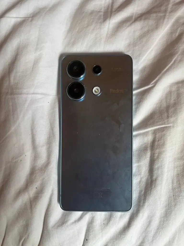 Xiaomi Redmi Note 13 в отличном состоянии — 10/10.