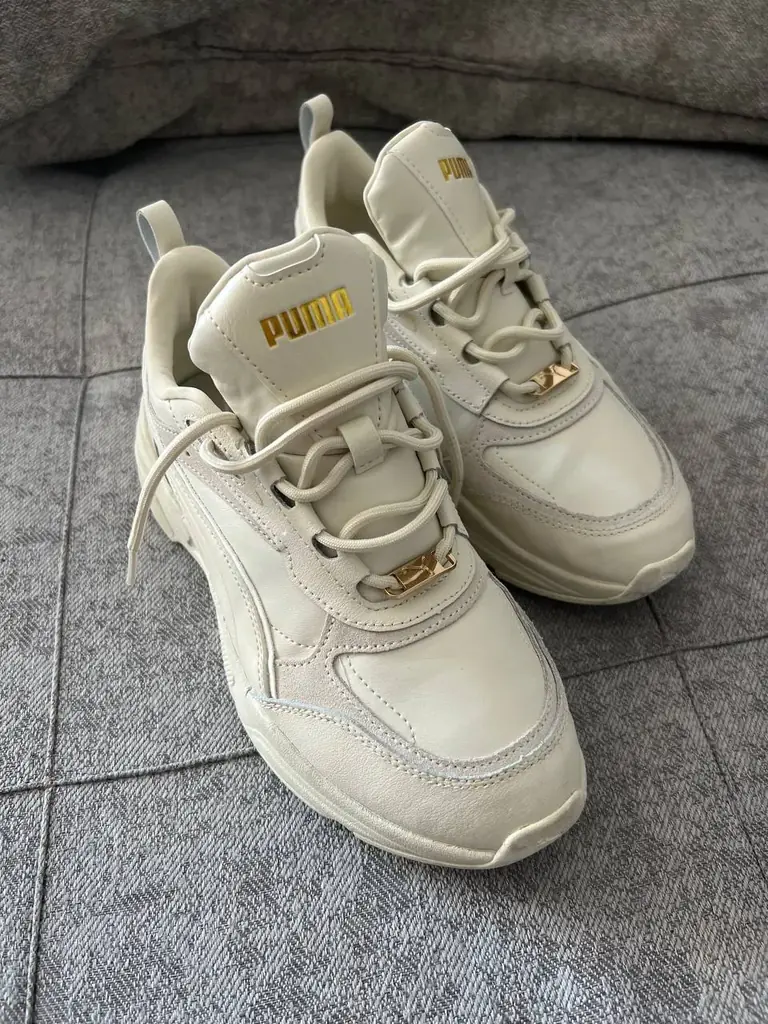 Новые кроссовки Puma soft foam. Не подошли по размеру. Размер 40 (25,5 см). Коробка в комплекте.