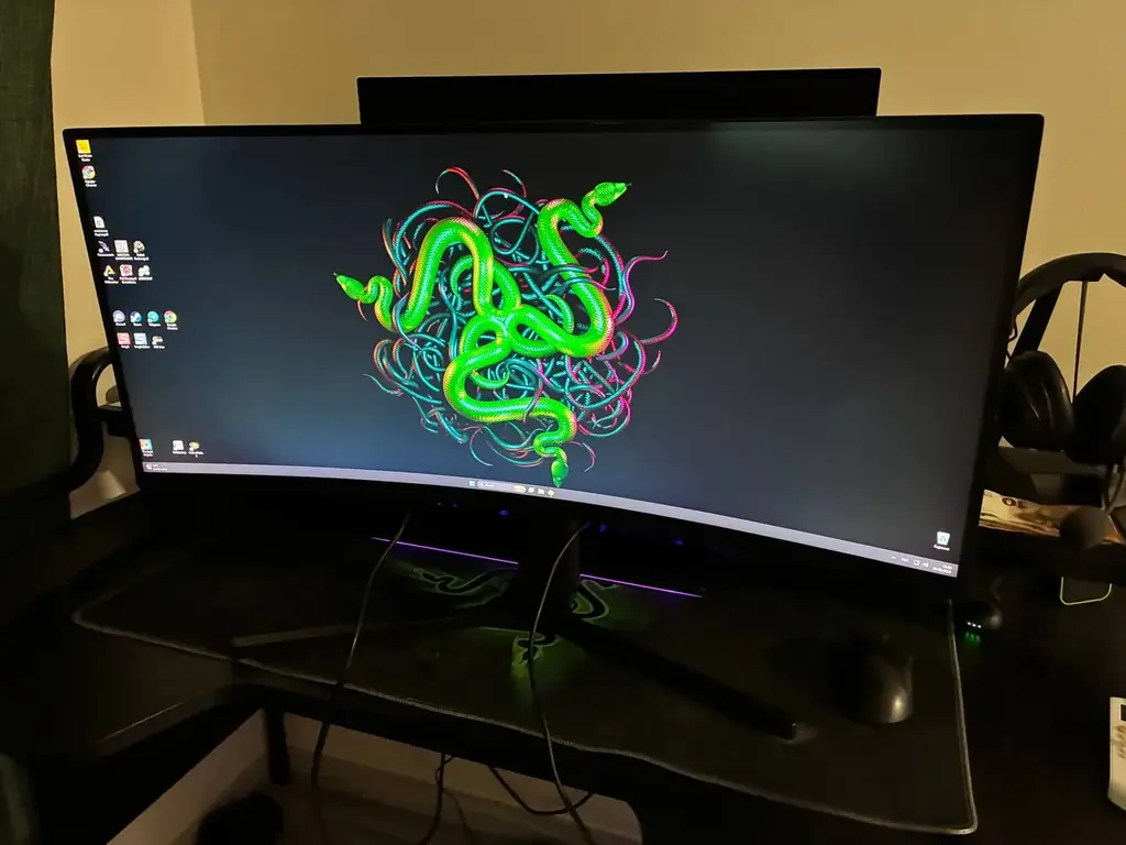 Продам монитор Xiaomi Mi Curved Gaming Monitor 34" (модель: XMMNTWQ34)