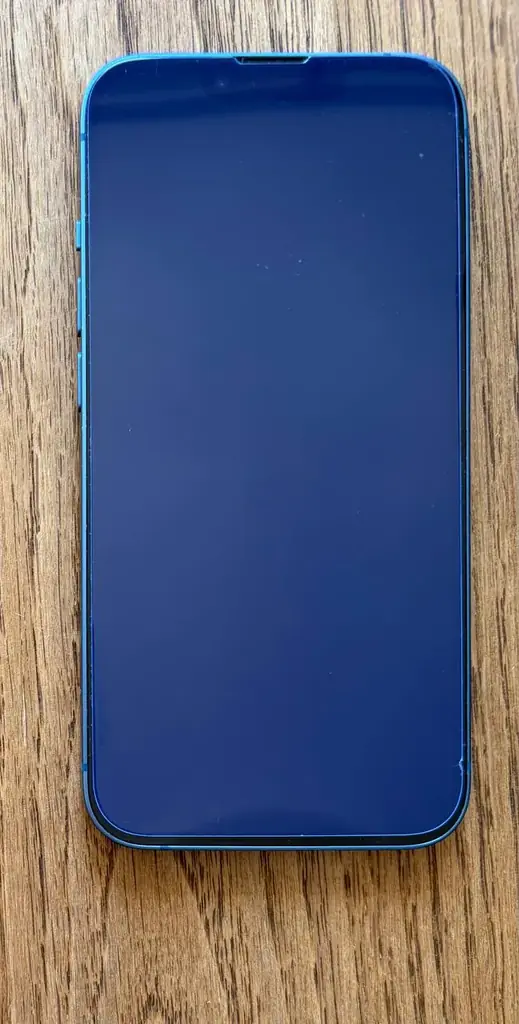 Продается iPhone 13, 256Gb в самом красивом цвете.