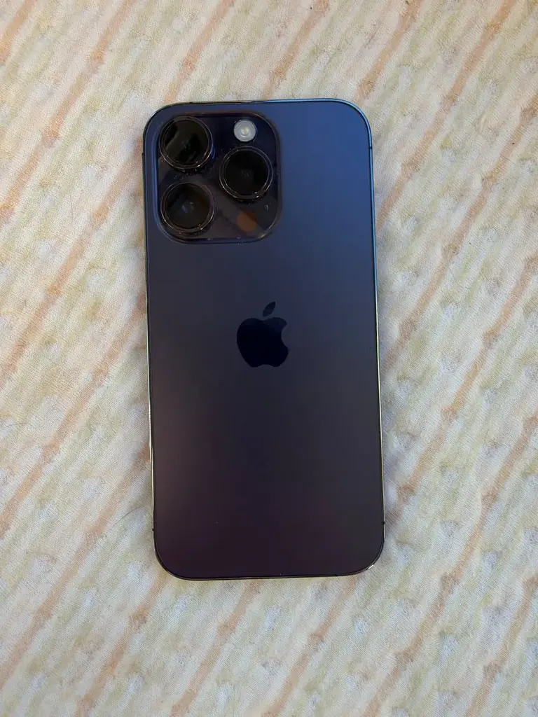 Продаю iPhone 14 Pro, 128 ГБ