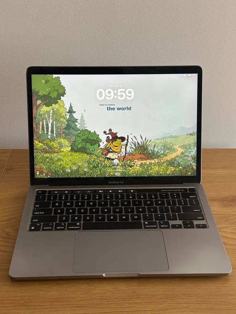 MacBook Pro 13 дюймов (чип M1, 16 ГБ ОЗУ, 1 ТБ SSD)