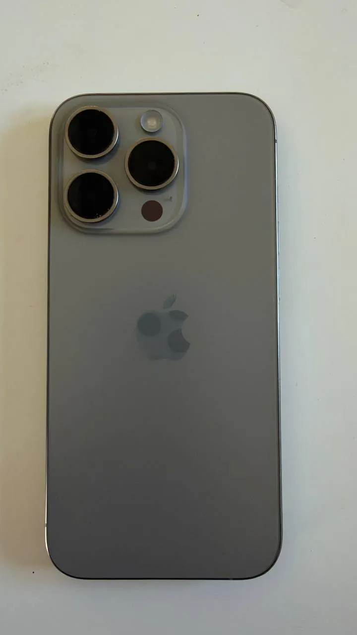 Продам iPhone 15 Pro 256 GB — 500€.