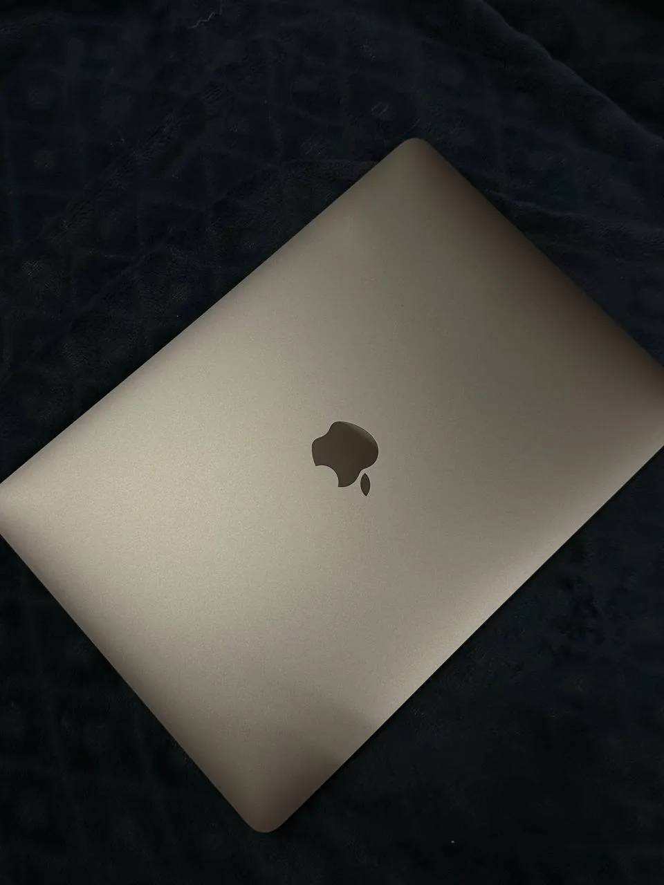 MacBook Air 13" Retina, 2020, Gold — Intel Core i3, 8/256
