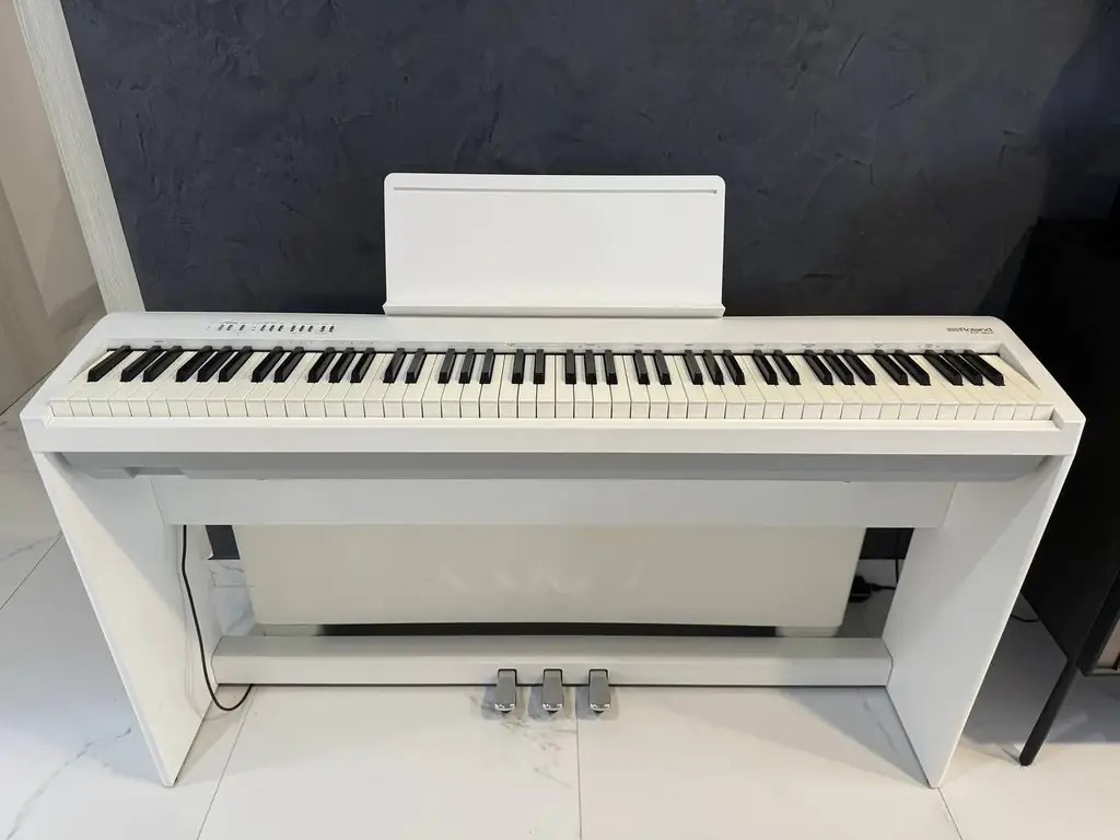 Пианино Roland FP-30X.