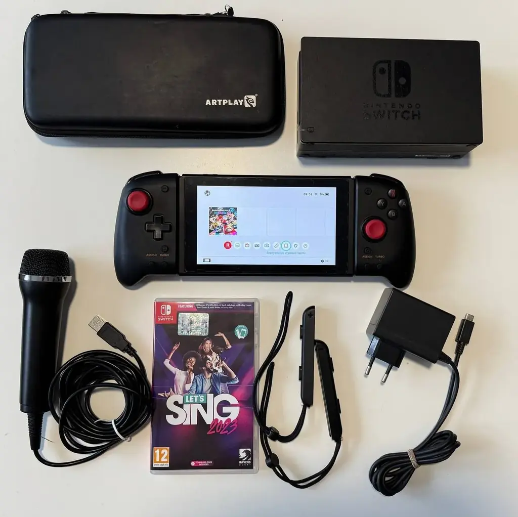Продаю Nintendo Switch v1 с комплектом на фото.