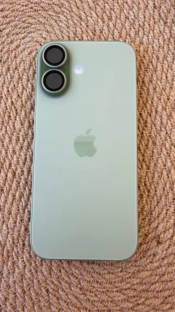 Продам iPhone 17 256 GB