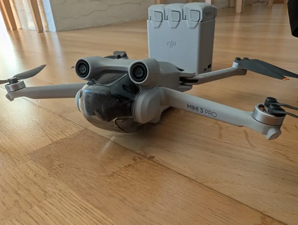 Продаю DJI Mini 3 Pro Fly More Combo