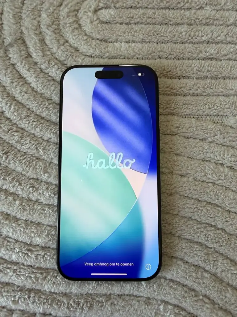 Продам свой iPhone 16 Pro Black Titanium 128 GB