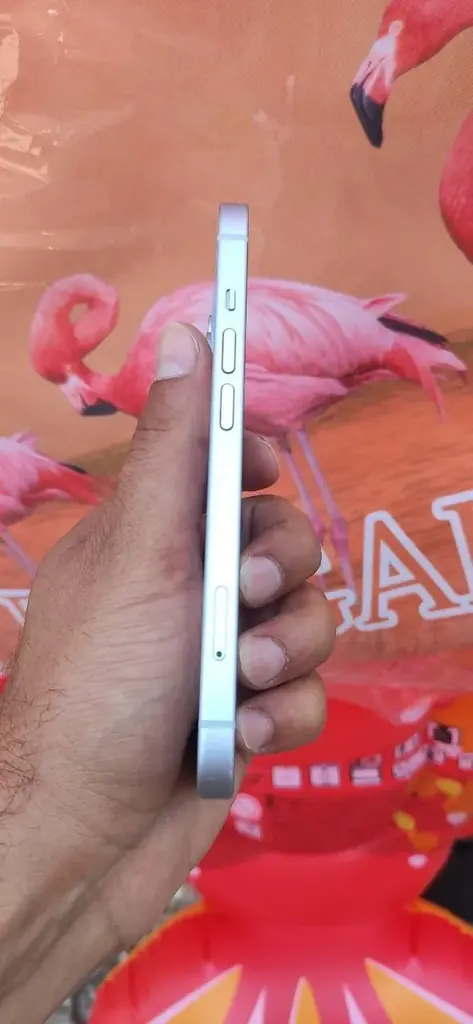 Продам iPhone 15