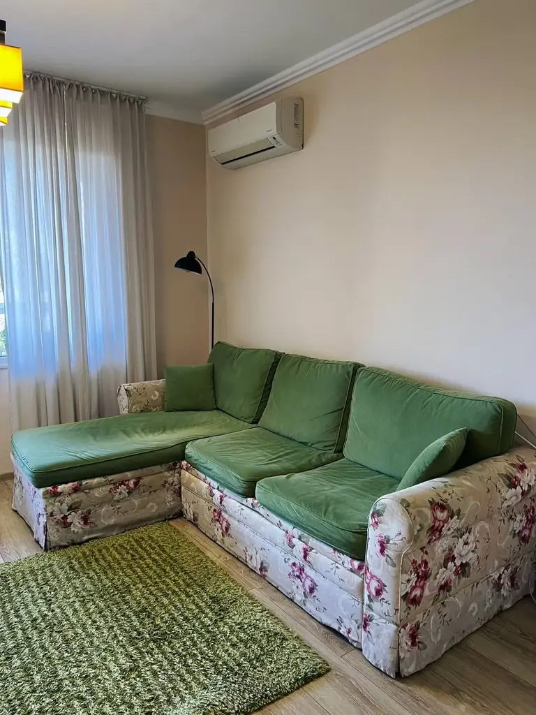 ПРОДАЁТСЯ ДИВАН — ВСЕГО 50€