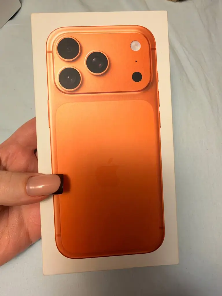 iPhone 17 Pro 512GB – Cosmic Orange