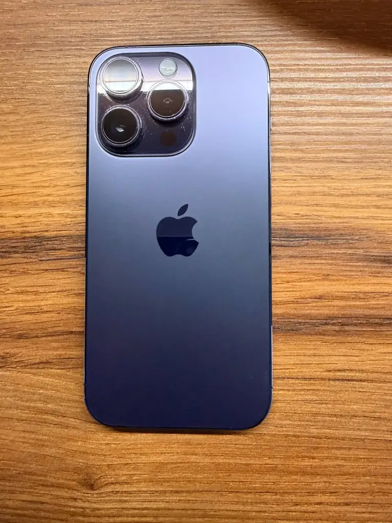 Продам iphone 14 pro 256 78акб, без царапин, носила девушка с защитным стеклом и в чехле, телефон в…