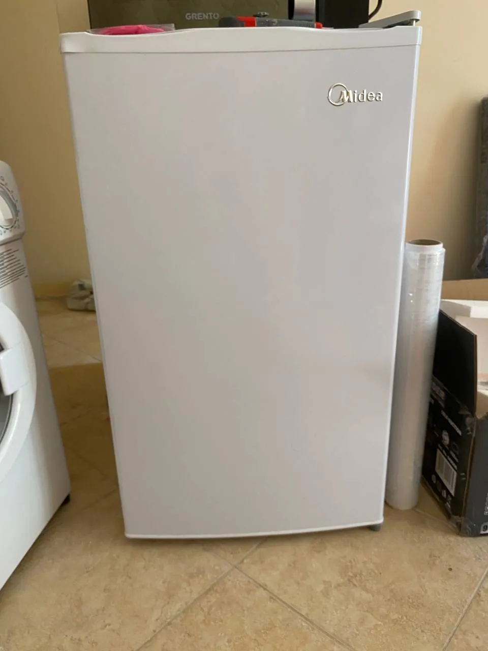 Продаю ! Холодильник Midea. 30 евро