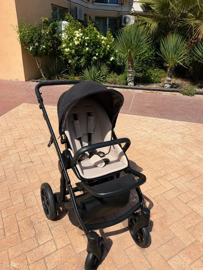 Продам коляску Anex 2 в 1 m/type PRO.
