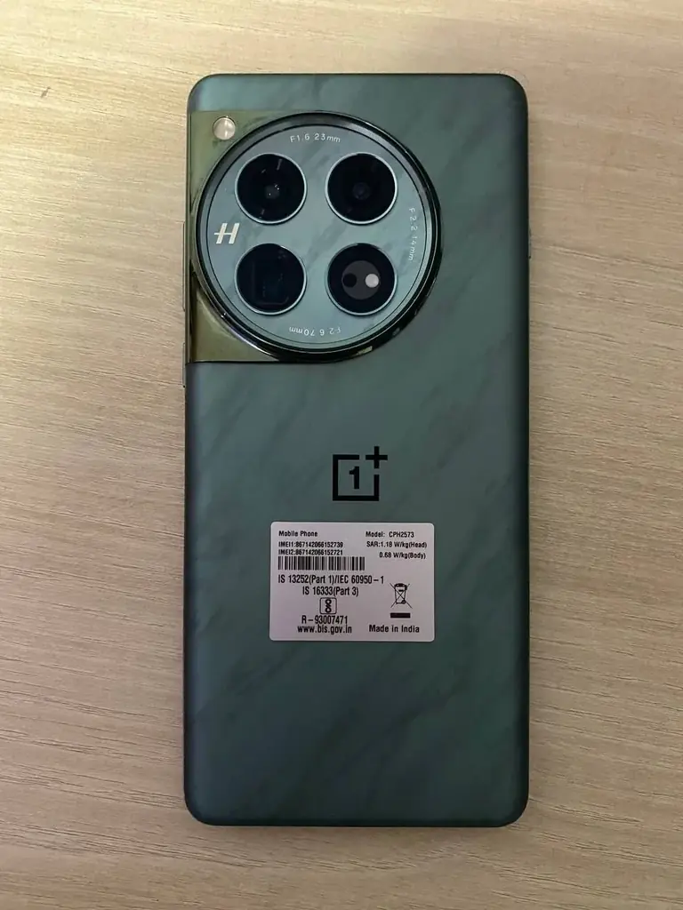 Продам OnePlus 12, 512 ГБ — 650 €