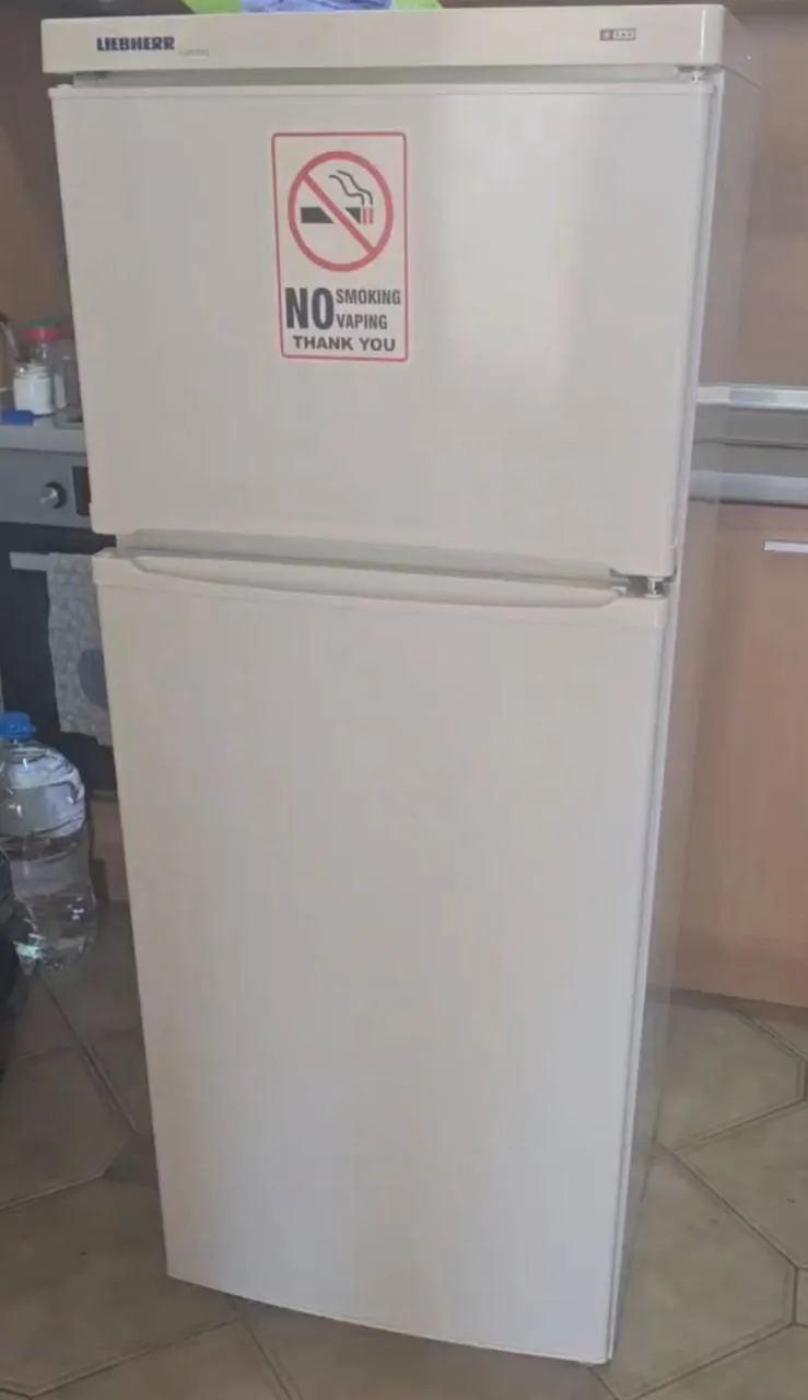 Продам холодильник 50€