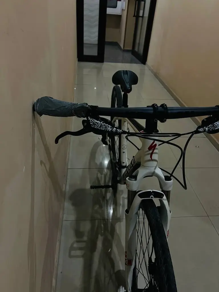 продам велосипед Specialized Crosstrail Comp Disc. Сделанный в лондоне, предтоповая, продвинутая ко…