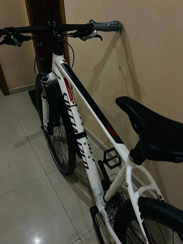 продам велосипед Specialized Crosstrail Comp Disc. Сделанный в лондоне, предтоповая, продвинутая ко…