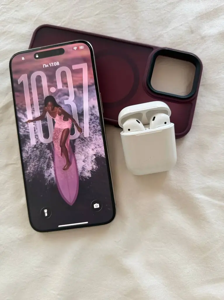 Продаю iPhone 15 Pro Max 256GB — Natural Titanium.