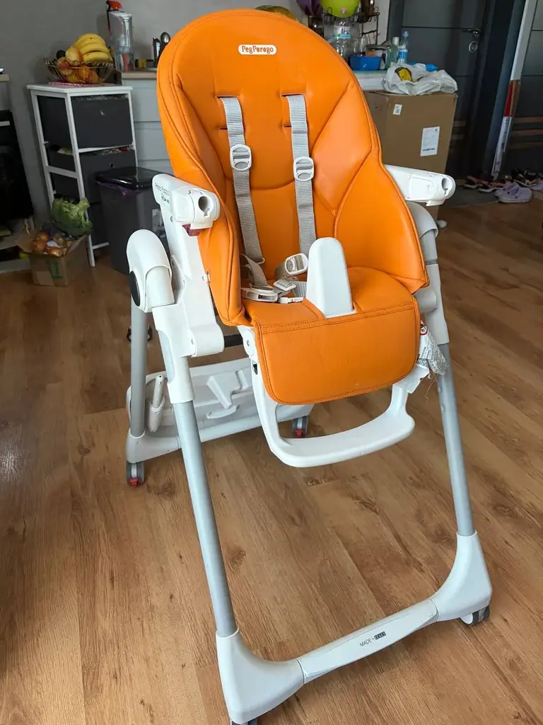 Продам стульчик для кормления Peg Perego 🍊