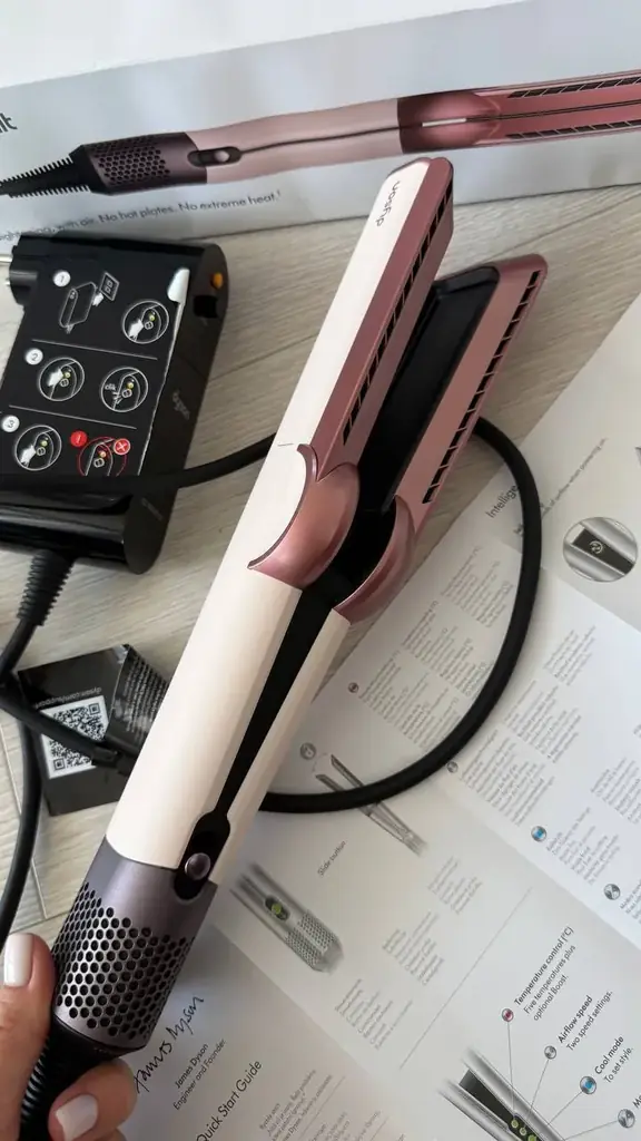 Продаю Dyson и беговые кроссовки. Кому интересно, пишите в личные сообщения. Спасибо