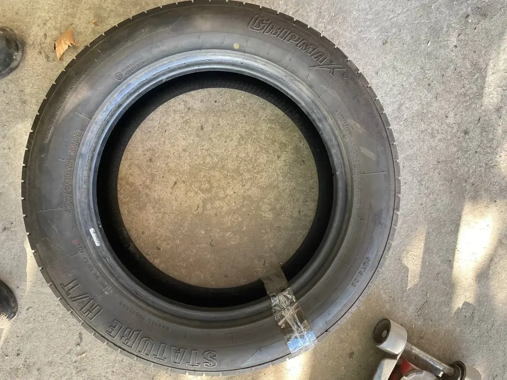 Продам резину Gripmax 225/60/18