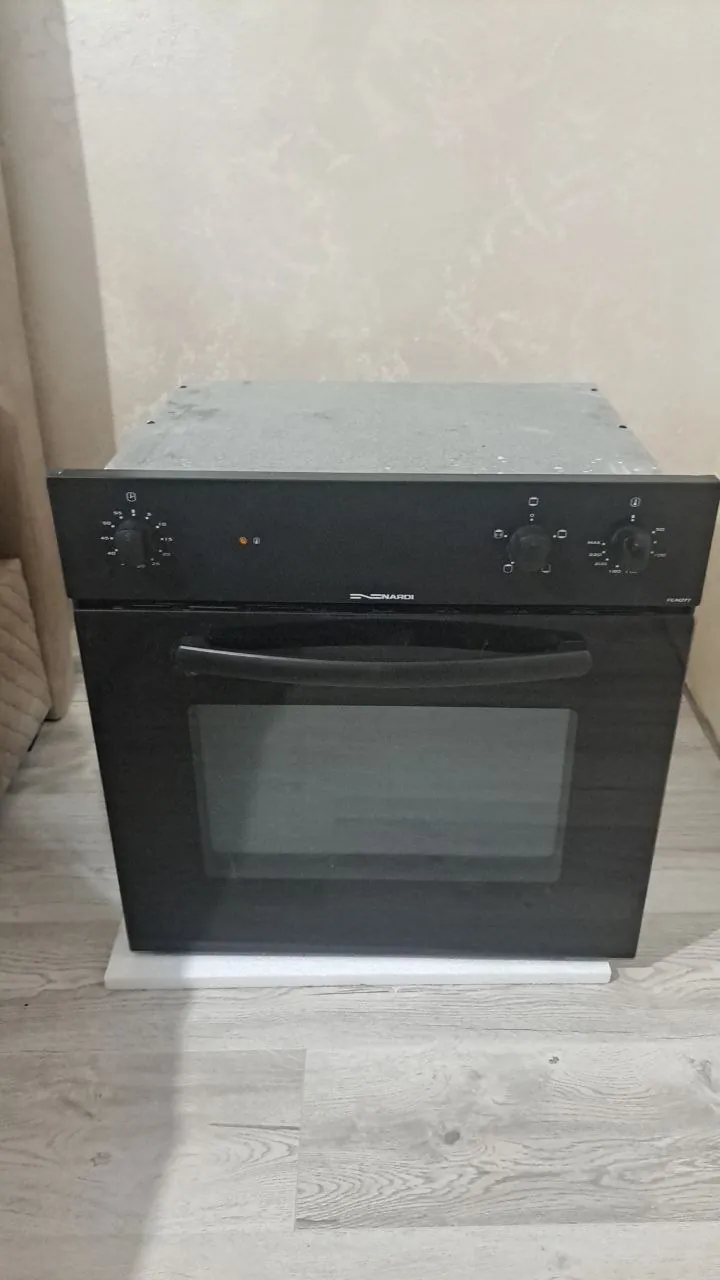 Продаётся духовка в хорошем состоянии.