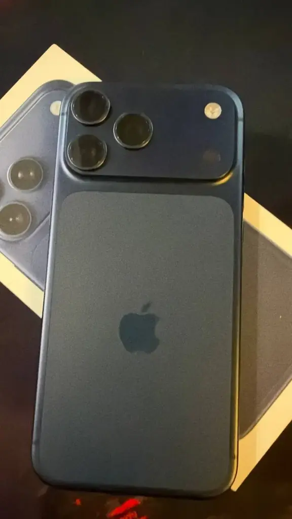 iPhone 17 Pro Max 512GB — Deep Blue — Neverlock