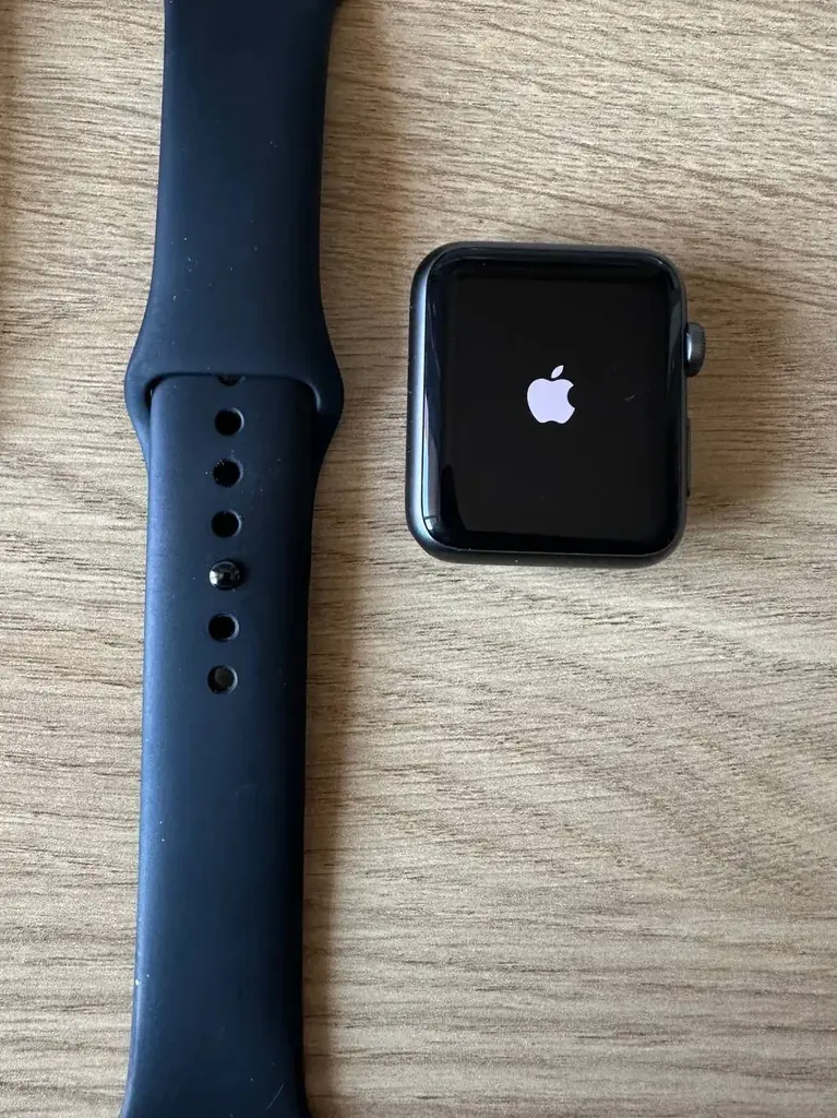 Продаю Apple Watch первой серии в отличном состоянии. Часы полностью исправны, аккуратно использова…