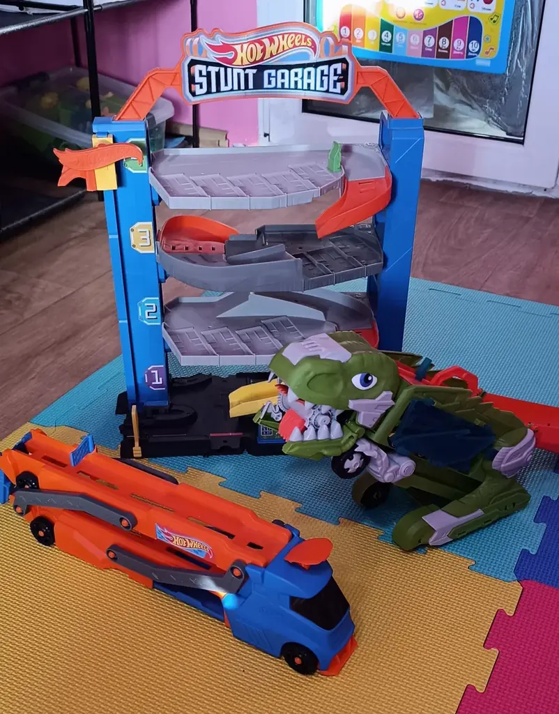 Продам лот игрушек в идеальном состоянии. Варна. За всё 50 евро.