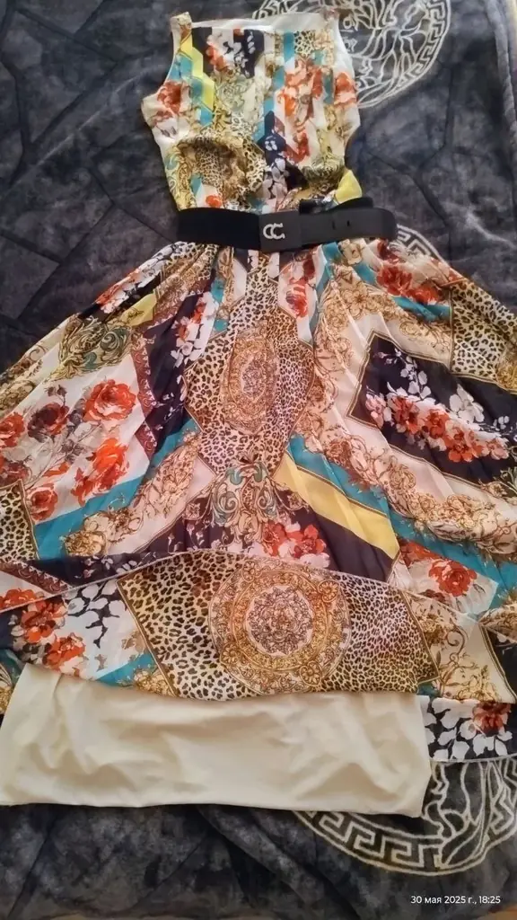 Продам стильный сарафан,р.46, (М-L), 30€